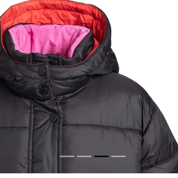 Stella Mccartney Black Down Jacket With
Multicolored Band On The Back - Picture 4 of 16